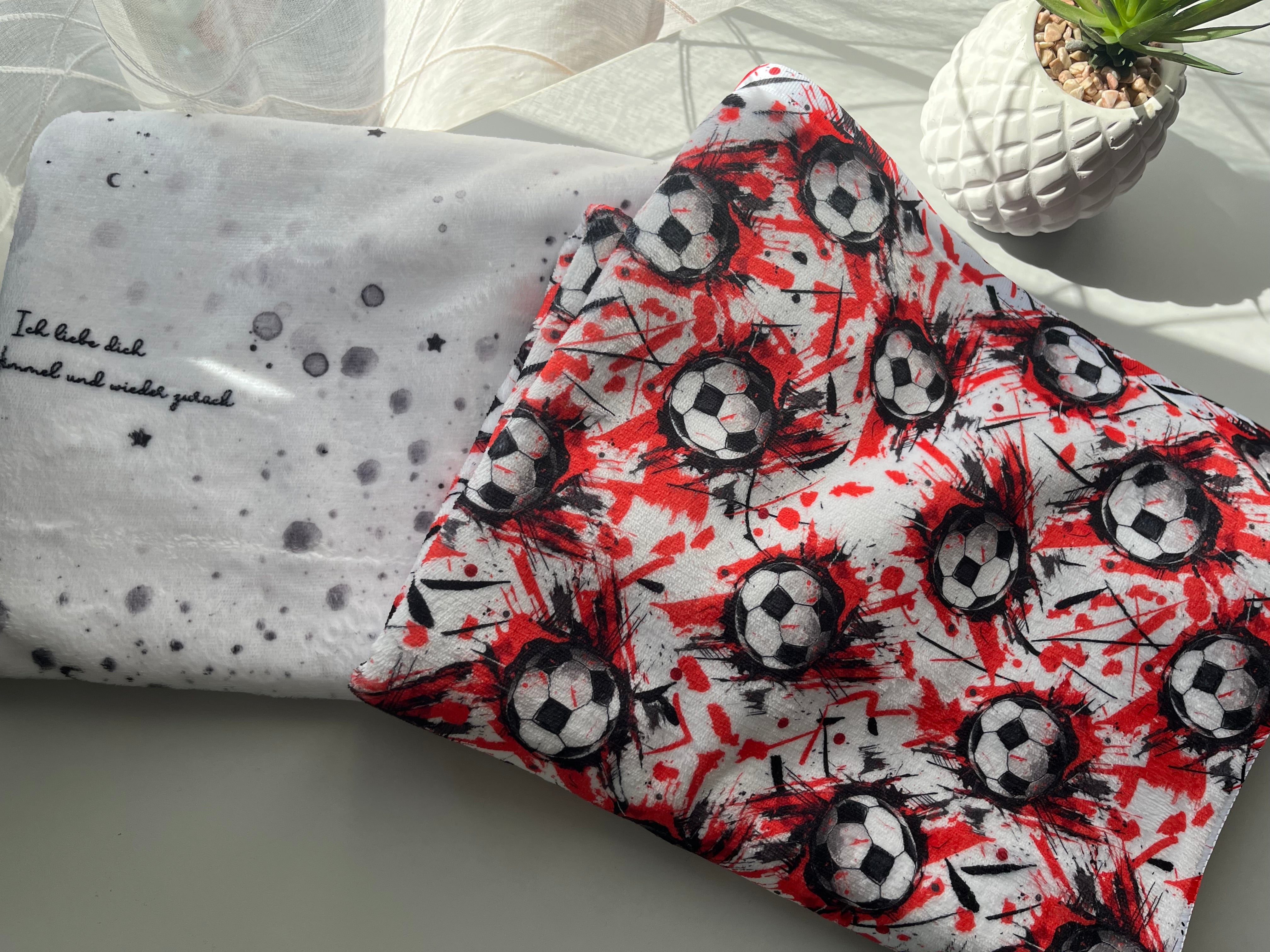Monster Handtuch Vorbestellung